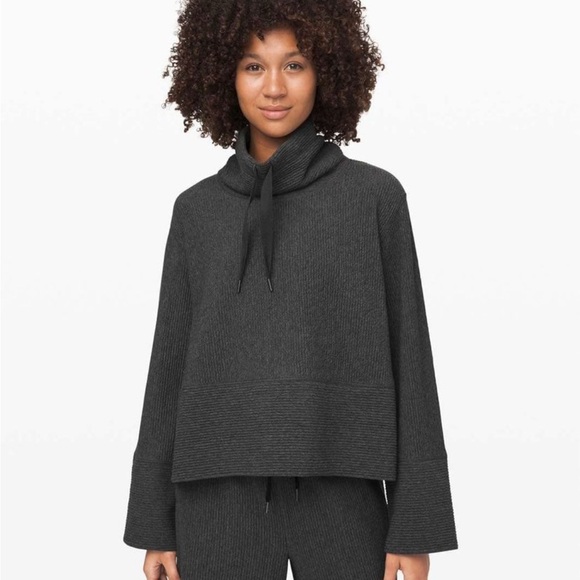 Lululmeon Retreat Yourself Pullover-M/L - Picture 1 of 2